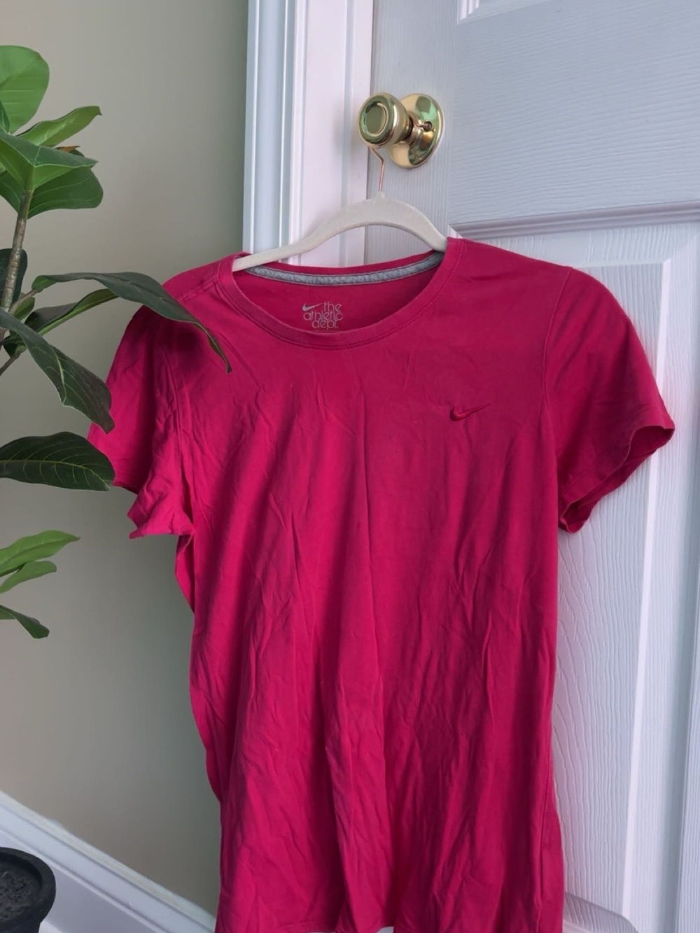 Nike Women's Bright Pink Short-Sleeve Crew Tee